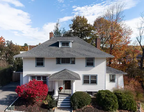 821 Pleasant Street, Worcester, MA 01602