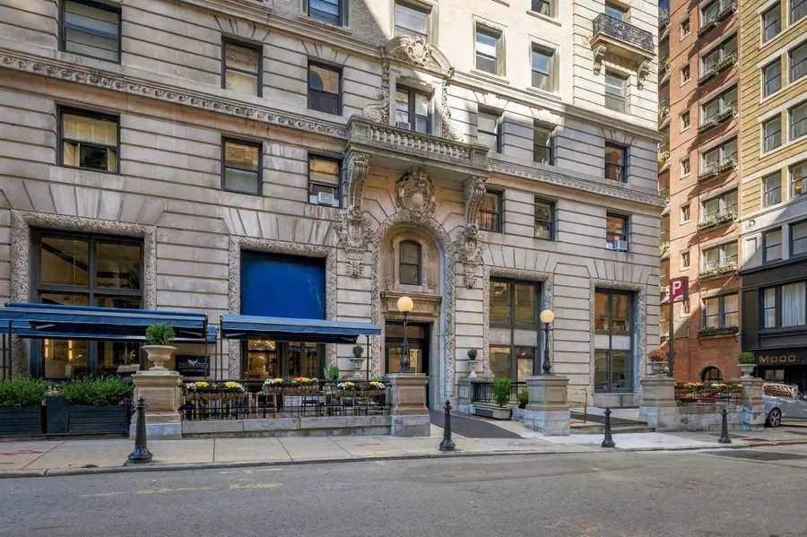 21 Beacon St #4T, Boston, MA 02108 - #2