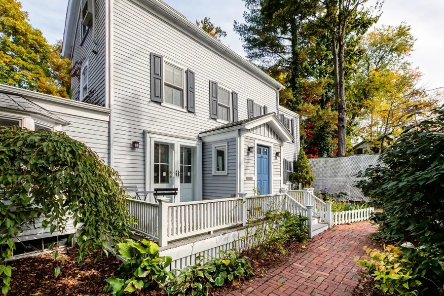 7 Camden Place, Cambridge, MA 02138 - #2