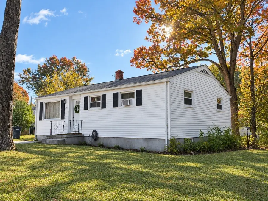 207 Overland St, Springfield, MA 01118 - #2