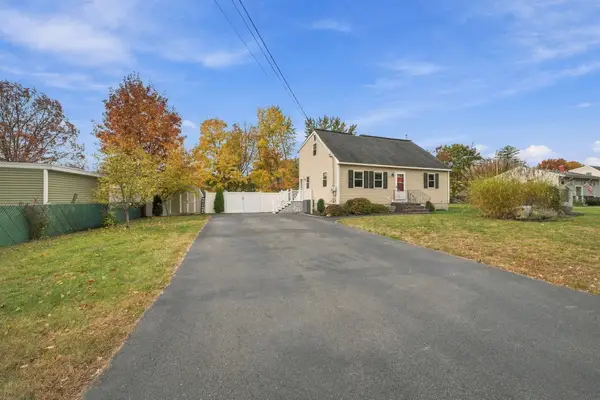 16 Valhalla Drive, Nashua, NH 03062