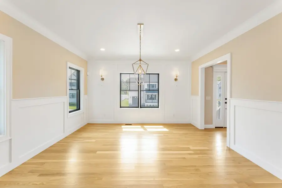 4 Toucan St, Boston, MA 02132 - #3