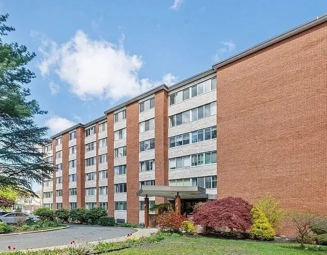 22 Chestnut Pl #114, Brookline, MA 02445 - #1