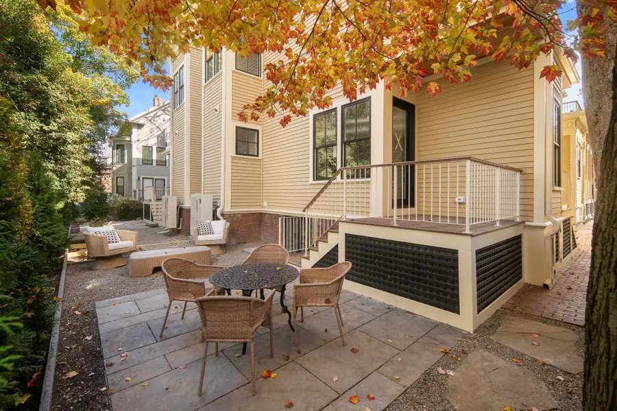 45 Dana St #2, Cambridge, MA 02138 - #3