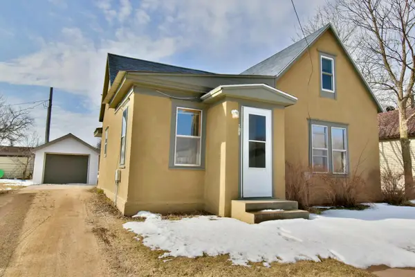 517 8th Street S, Sauk Centre, MN 56378