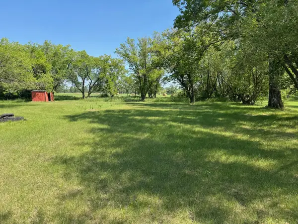 309 Alaska Street E, Lancaster, MN 56735