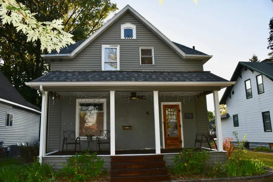 719 Horace Avenue N, Thief River Falls, MN 56701 - #2