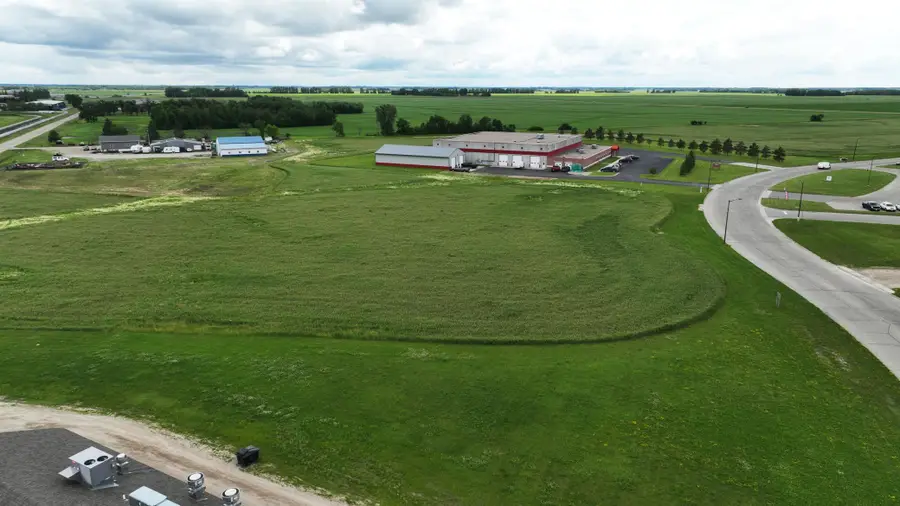 Block 2, Lot 8 W Greenwood Street, Thief River Falls, MN 56701 - #3