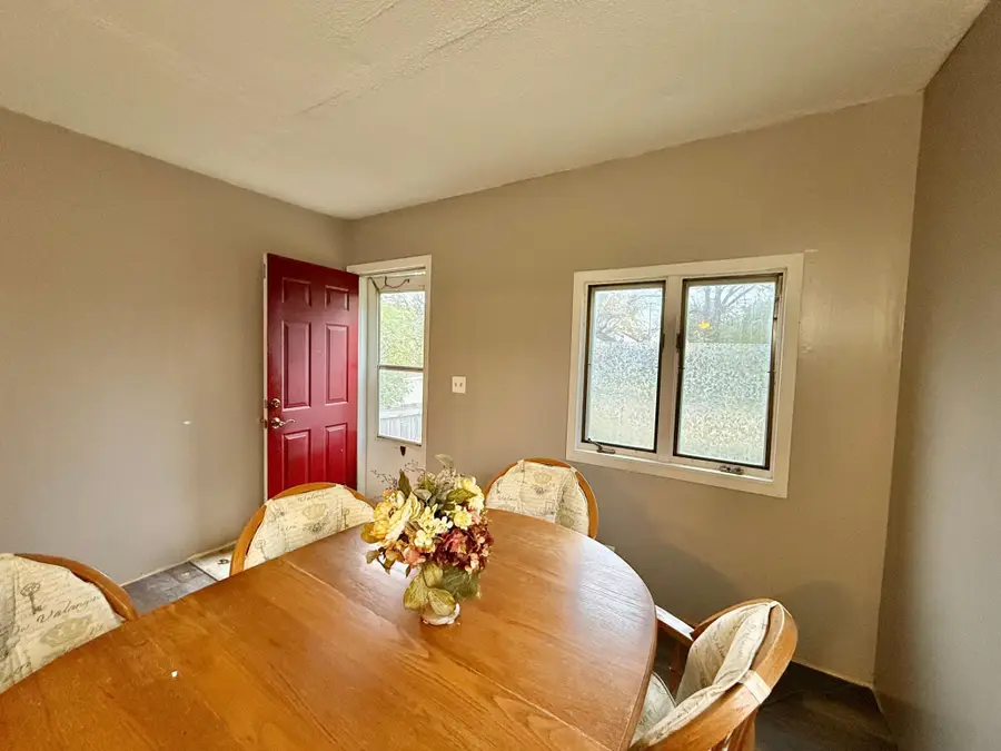 422 Arnold Avenue S, Thief River Falls, MN 56701 - #3