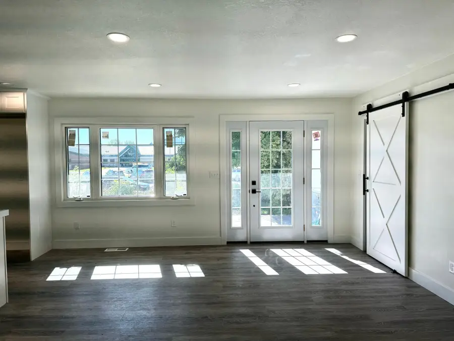 505 6th Street Ne, Roseau, MN 56751 - Image #3