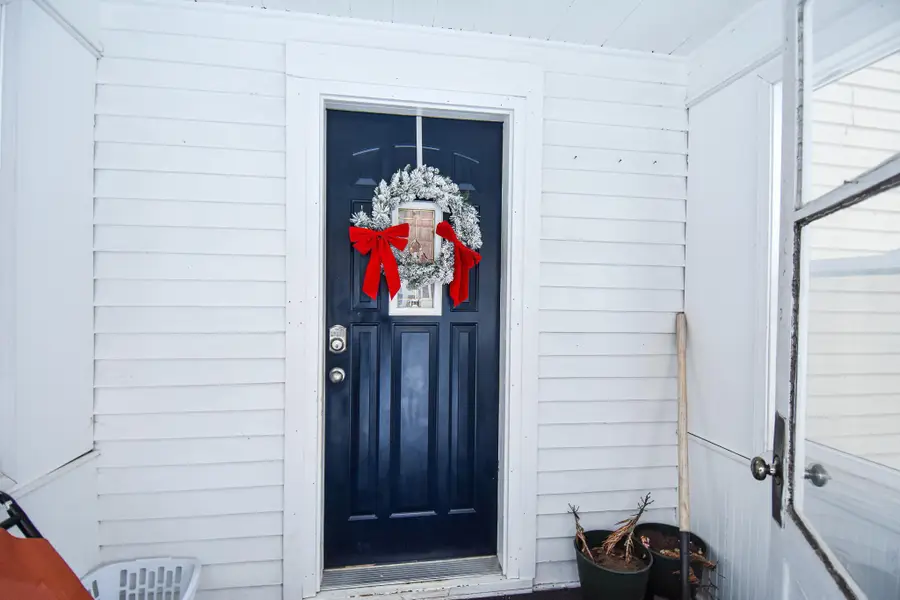 720 Arnold Avenue N, Thief River Falls, MN 56701 - #2