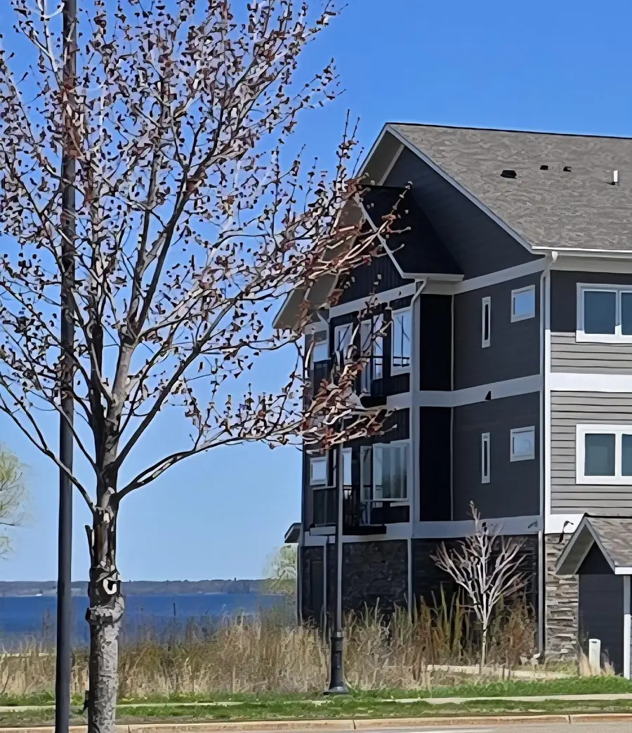 715 Lake Shore Drive Ne #100, Bemidji, MN 56601 - #2