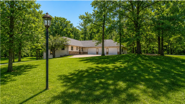 1012 Maple Ridge Court Nw, Bemidji, MN 56601