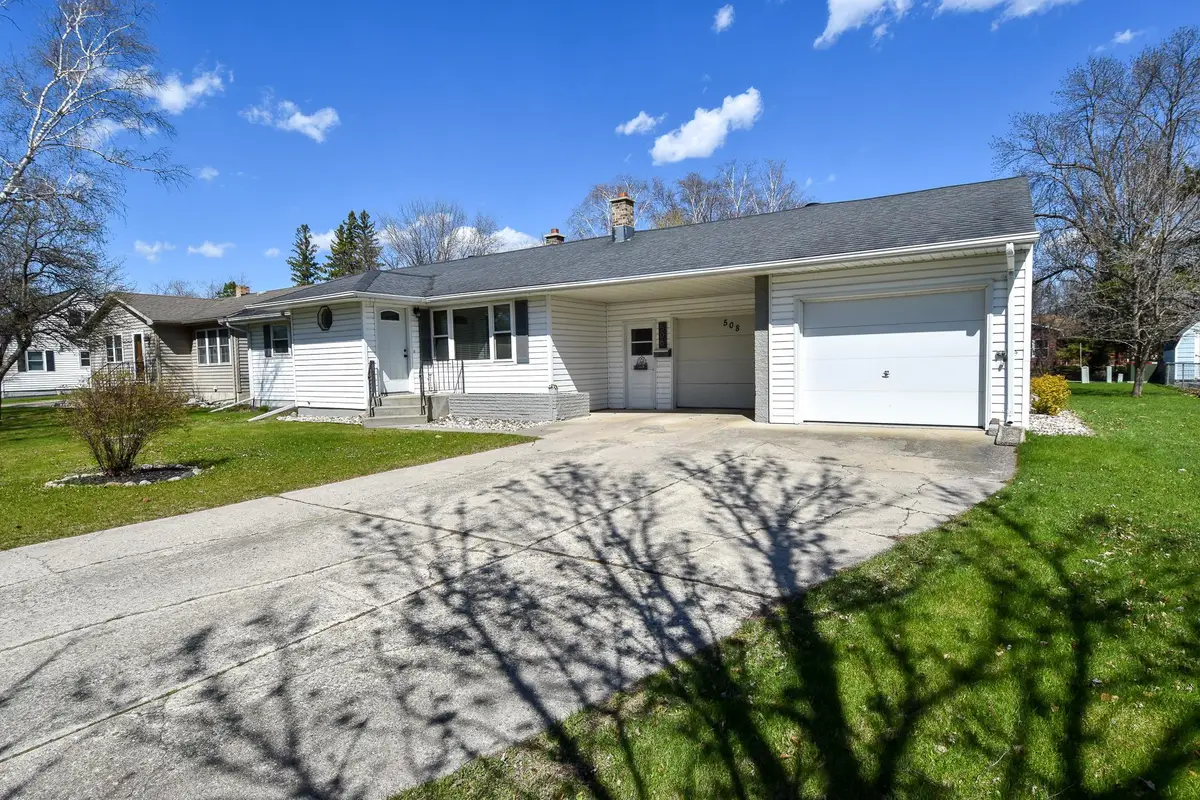 508 Merriam Avenue S, Thief River Falls, MN 56701 - #1