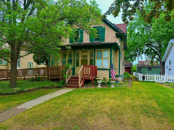 815 Main Avenue N, Thief River Falls, MN 56701