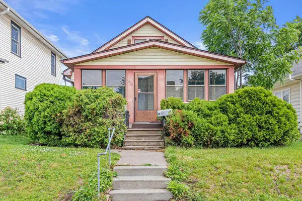 1423 Thomas Avenue W, Saint Paul, MN 55104