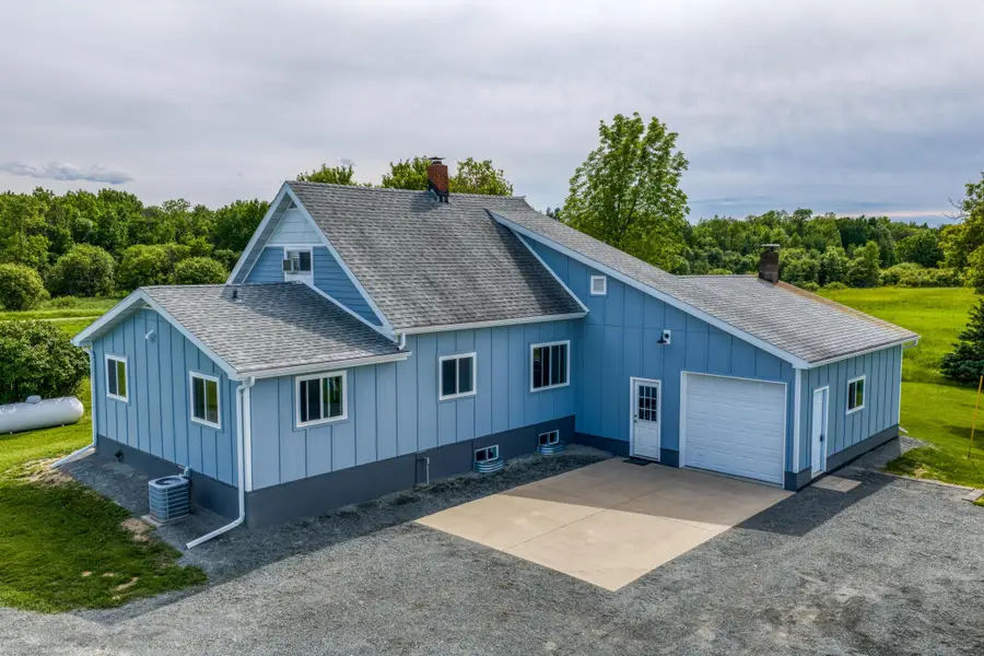 2589 Lindgren Road Ne, Bemidji, MN 56601 - #2