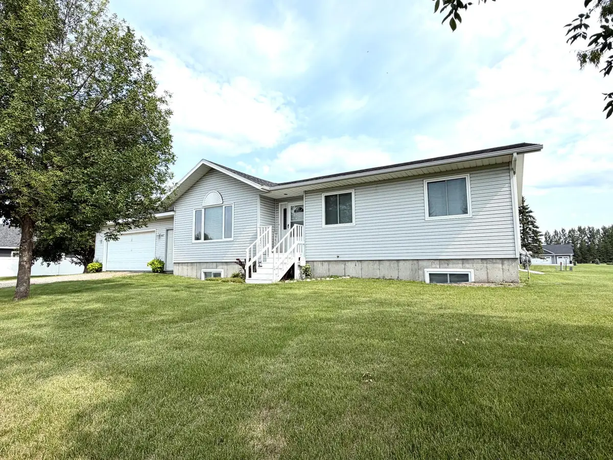 407 Oak Crest Boulevard, Roseau, MN 56751 - #1