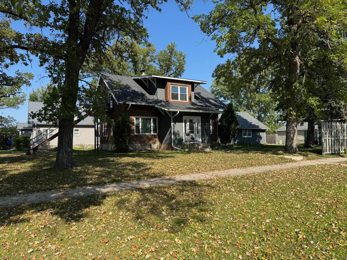 117 Zeh Street W, Thief River Falls, MN 56701 - #1