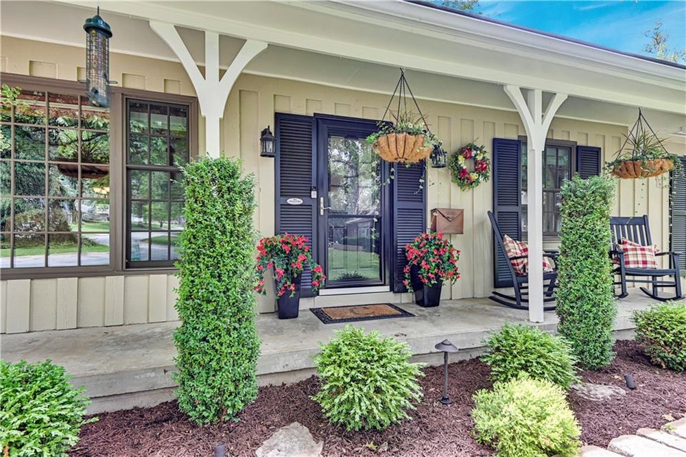 7928 Outlook Lane, Prairie Village, KS 66208 BHGRE