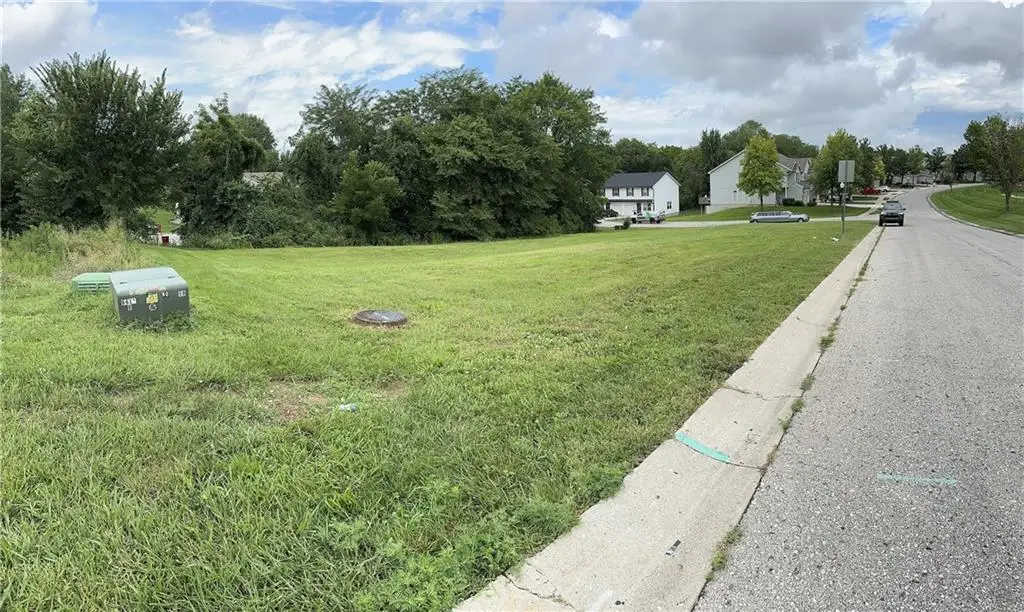 601 SW Shadow Glen Drive, Blue Springs, MO 64015 - #1