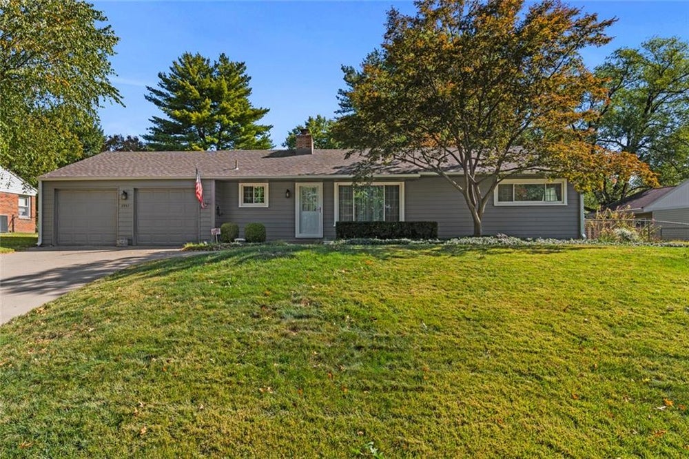 3951 NE Indianola Drive, Kansas City, MO 64116 BHGRE