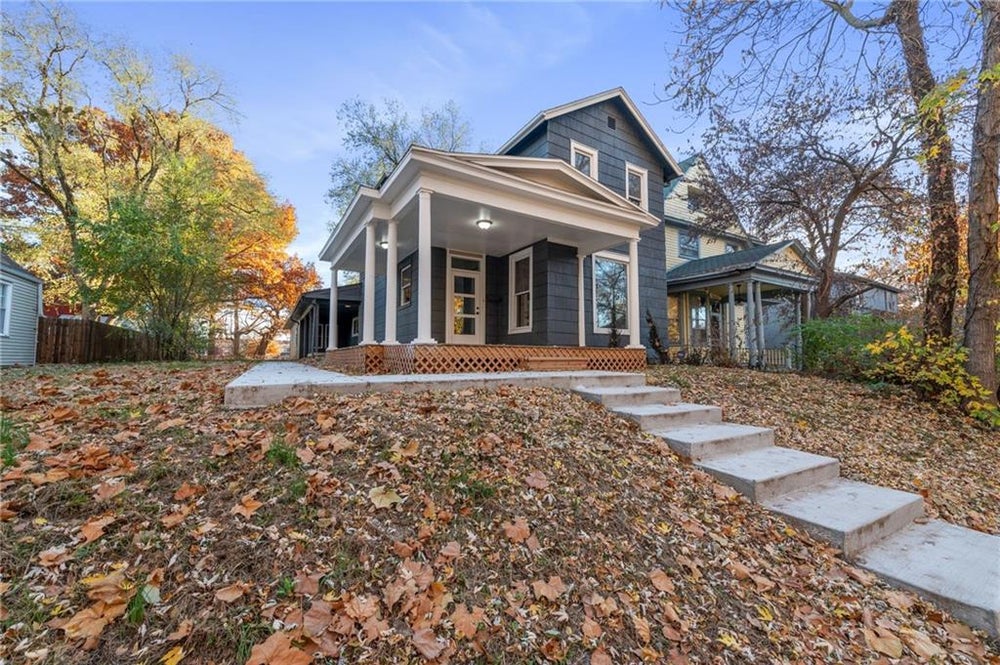 611 Miami Street, Leavenworth, KS 66048 BHGRE