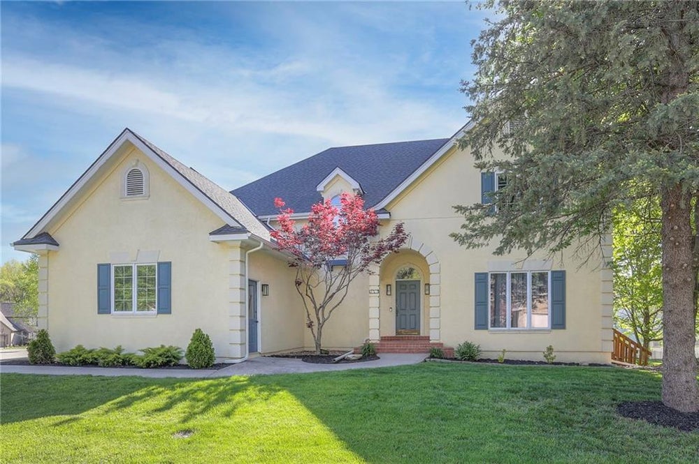 217 Shawna Drive, Kearney, MO 64060 BHGRE