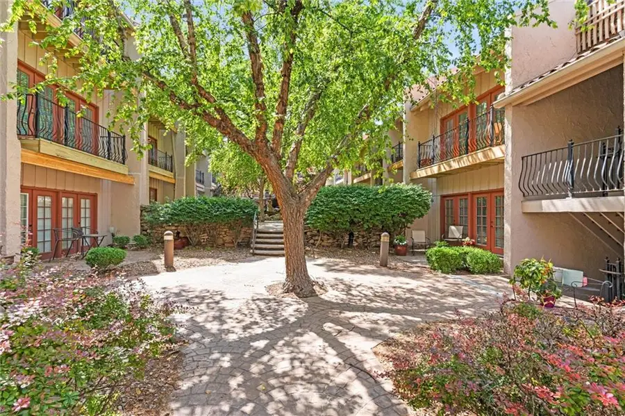 1111 W 46 Street #44, Kansas City, MO 64112 - Image #2