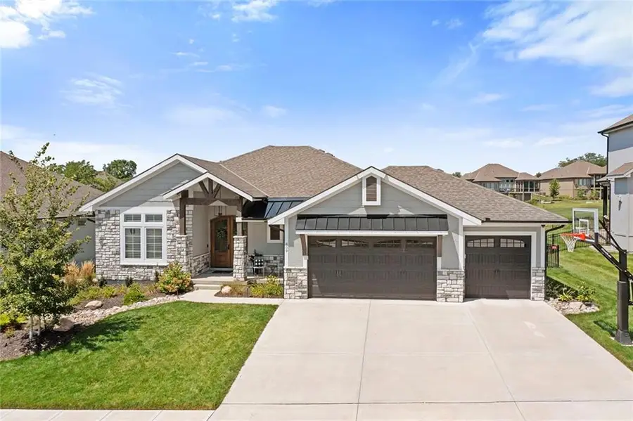 809 Bridgeshire Drive, Raymore, MO 64083 - #2