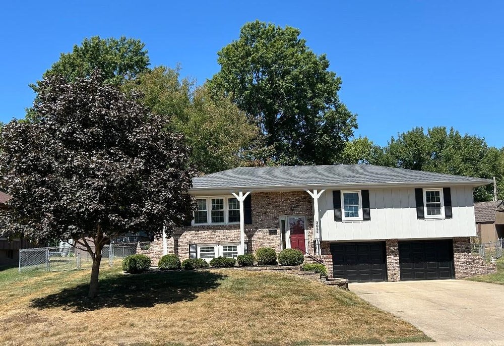 3022 S Kendall Drive, Independence, MO 64055 BHGRE