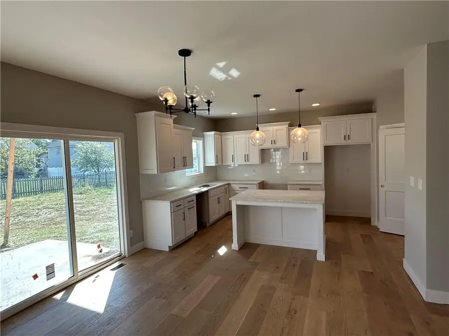 2372 NE Colonnade Avenue, Grain Valley, MO 64029 - Image #2