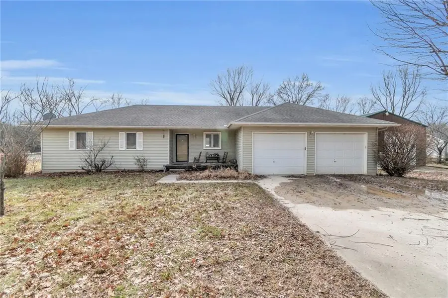 15035 S Beachfront Drive, Excelsior Springs, MO 64024 - Image #2