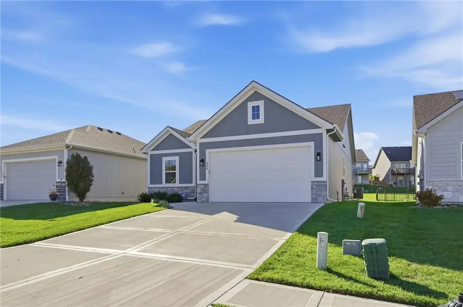 643 NW 110th Street, Kansas City, MO 64155 - Image #2