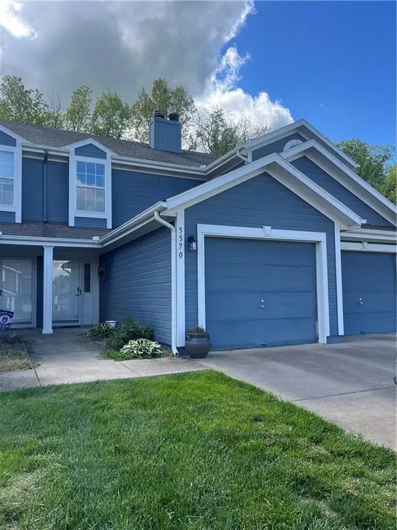 5570 NW Sunrise Meadow Lane, Lee's Summit, MO 64064