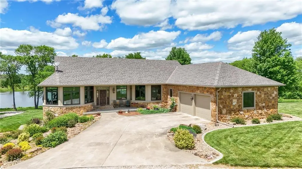 1672 N 1 Road, Baldwin City, KS 66006 - Image #1