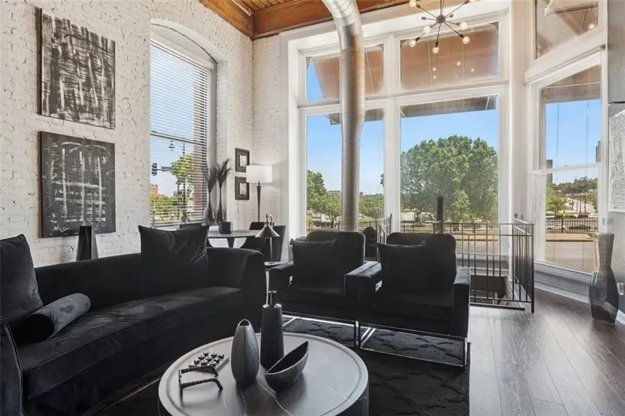 609 Central Street #1108, Kansas City, MO 64105 - Image #2