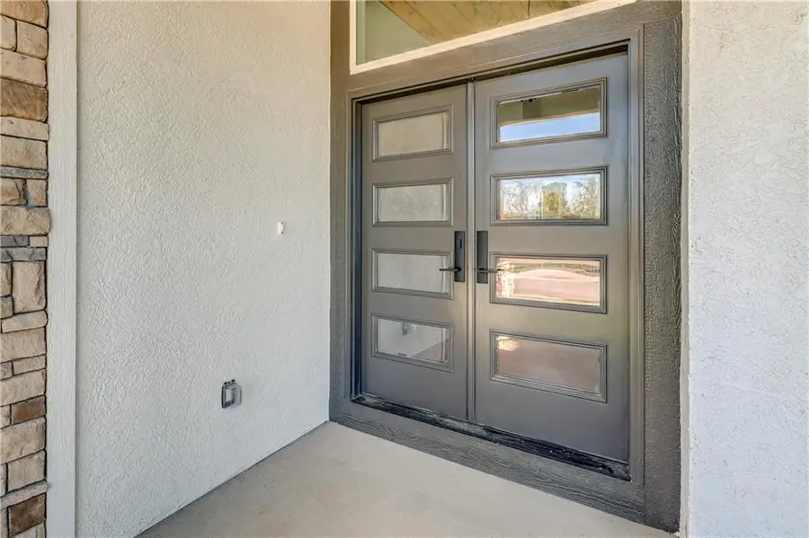 4005 NE Apple Grove Drive, Lees Summit, MO 64064 - Image #3