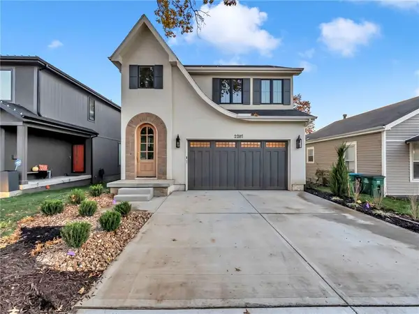 2207 W 47th Terrace, Westwood, KS 66205