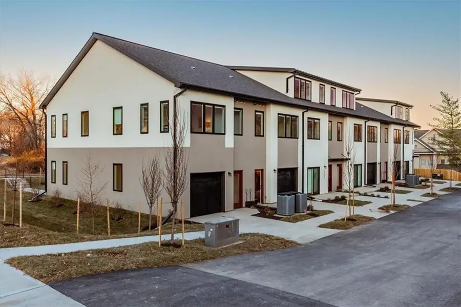 1209 E 29th Street, Kansas City, MO 64109 - Image #3