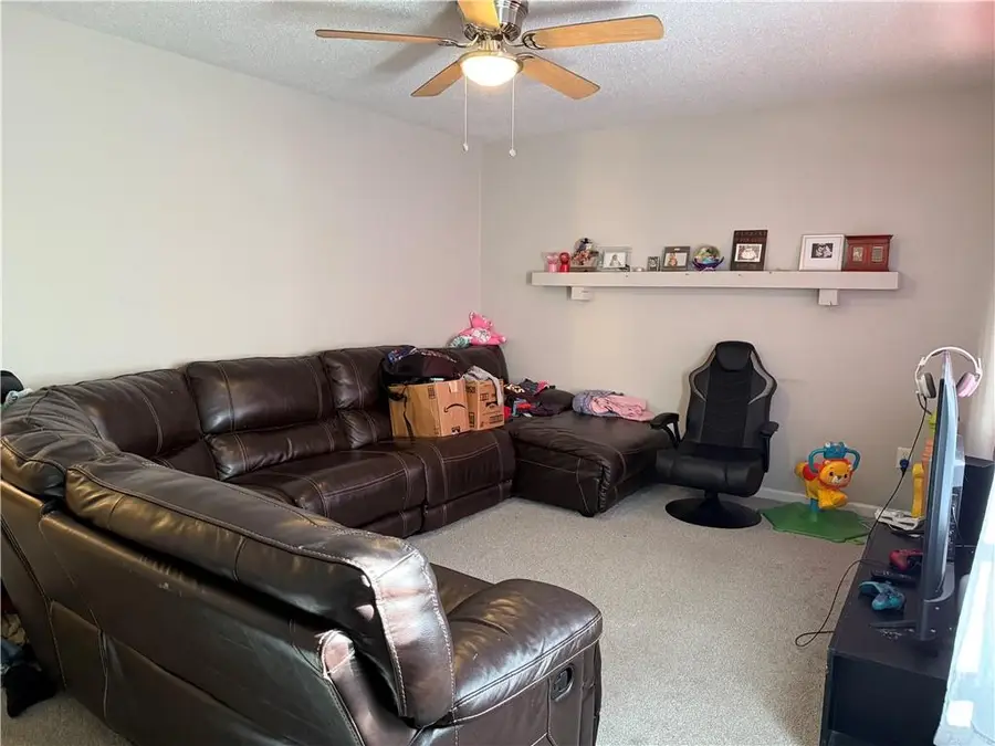 13425 Belmead Avenue, Grandview, MO 64030 - Image #3