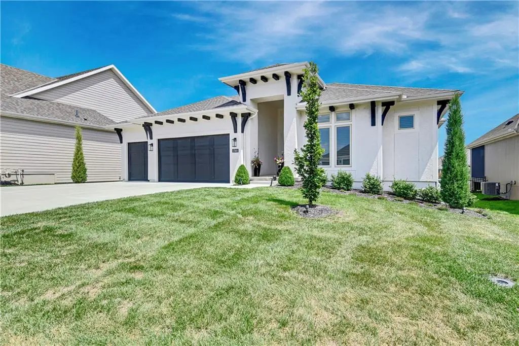 17401 Oakshire Street, Overland Park, KS 66221 - Image #1