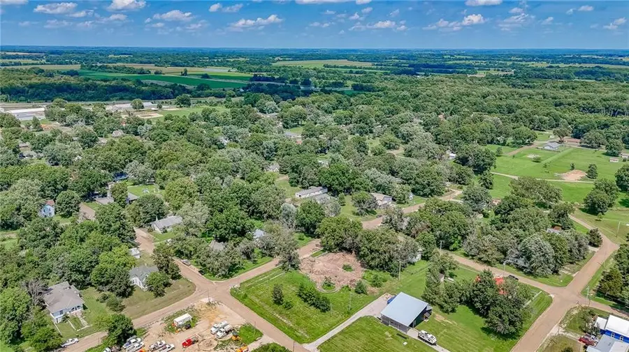 204 E 3rd St Street, Urich, MO 64788 - Image #2