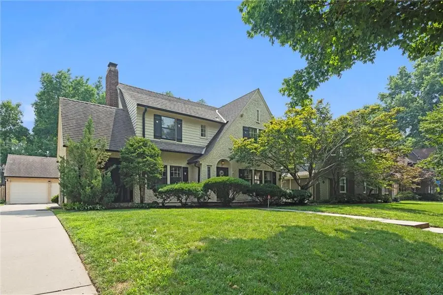 27 W 69th Terrace, Kansas City, MO 64113 - Image #3