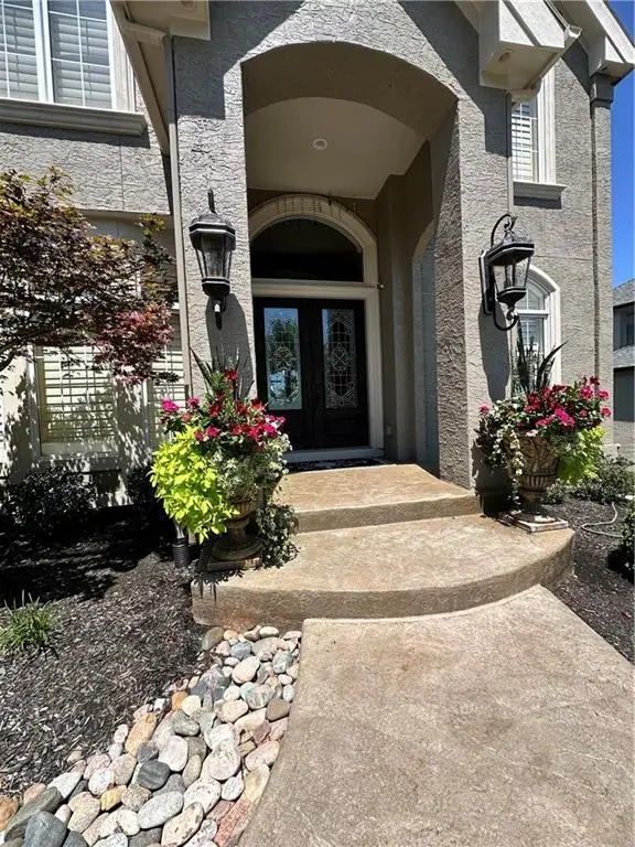 20308 W 92nd Street, Lenexa, KS 66220 - #2