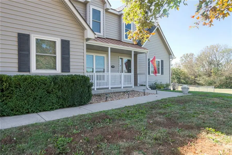 1205 E 203rd Street, Belton, MO 64012 - #2