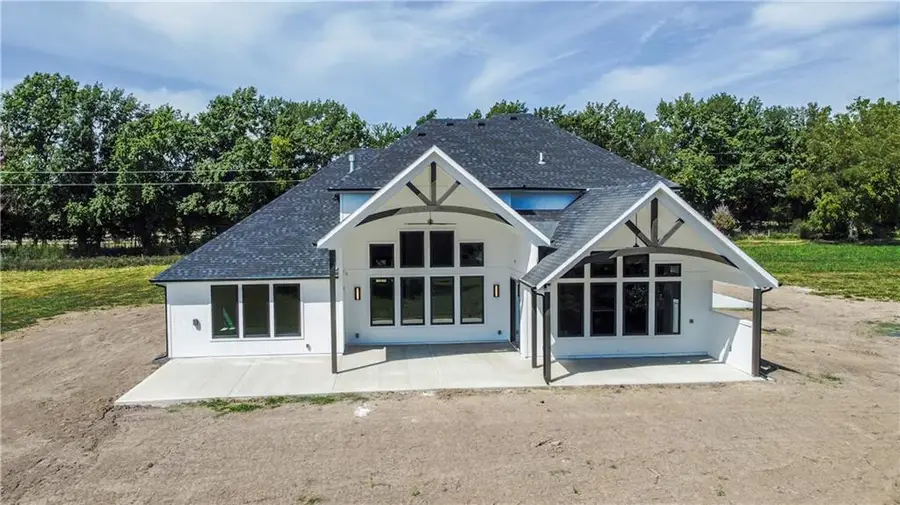 10707 S Hunt Road, Lone Jack, MO 64070 - Image #2