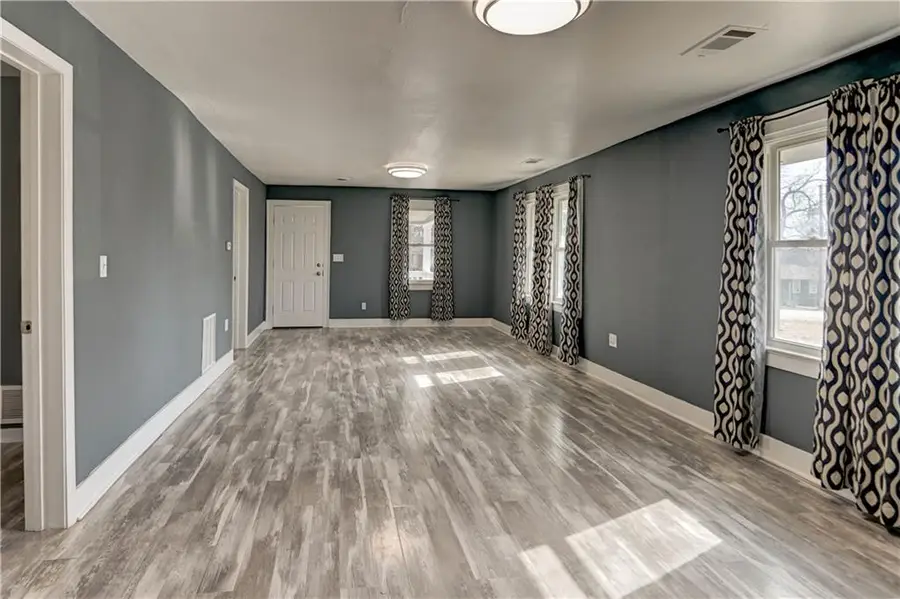 204 S Rogers Street, Independence, MO 64050 - #3