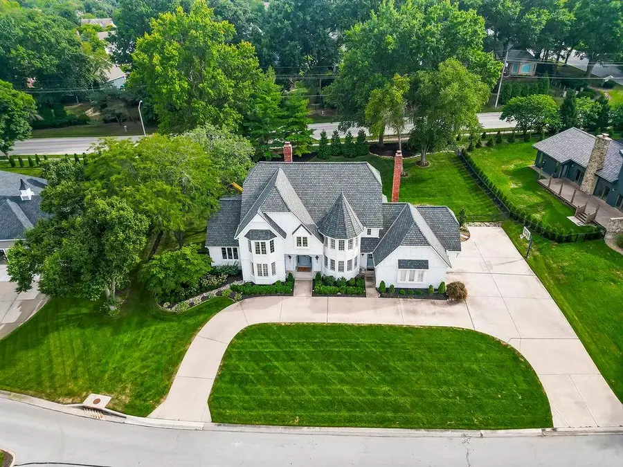 12635 Juniper Circle, Leawood, KS 66209 - Image #2