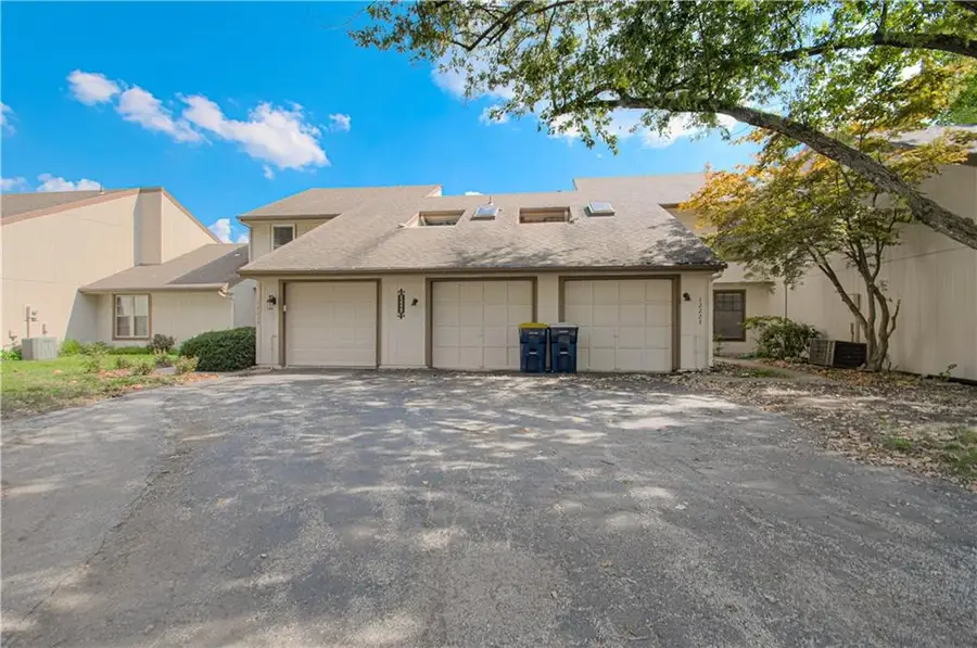 12225 Charlotte Street, Kansas City, MO 64146 - Image #3